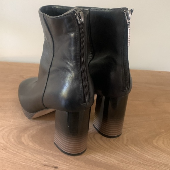 Sanctuary Womens Razzle Black Leather Ombre Heels Ankle Boots Shoes size 7.5 M‎ - Picture 4 of 15